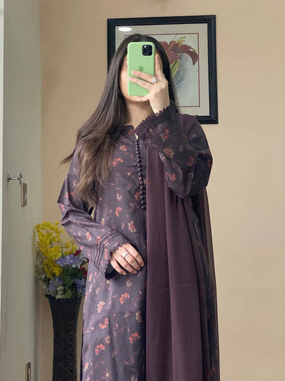 3 Piece- Lawn Stitched Suit - 11