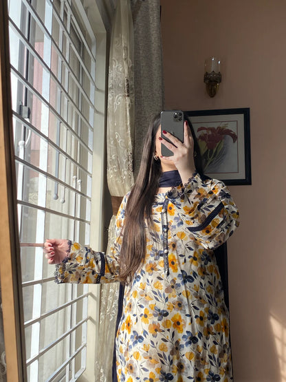 3 Piece - Lawn Printed Stitched Dress - 077