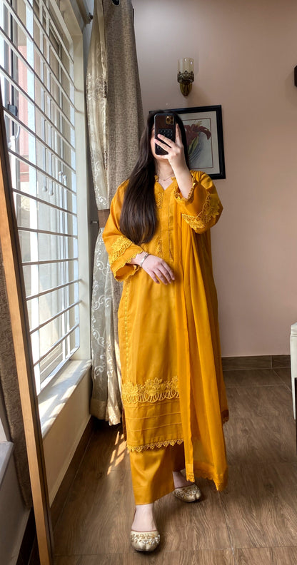 3 Piece Cotton Lawn Solid Dress - 101