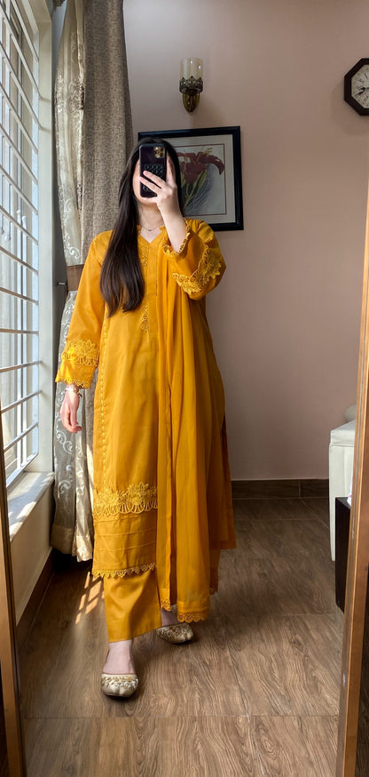 3 Piece Cotton Lawn Solid Dress - 101