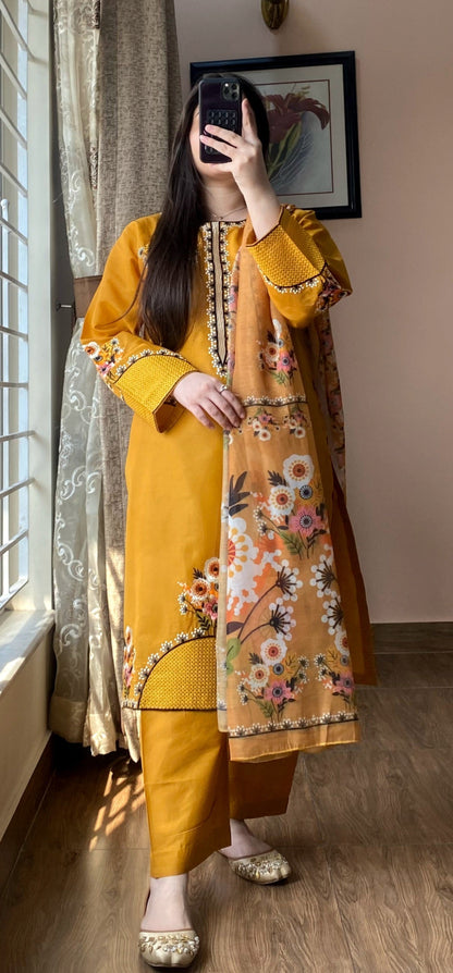 3 Piece Embroidered Cotton Lawn Stitched Dress -118