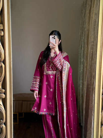 3 Piece - Embroidered Pure Lawn Suit-284