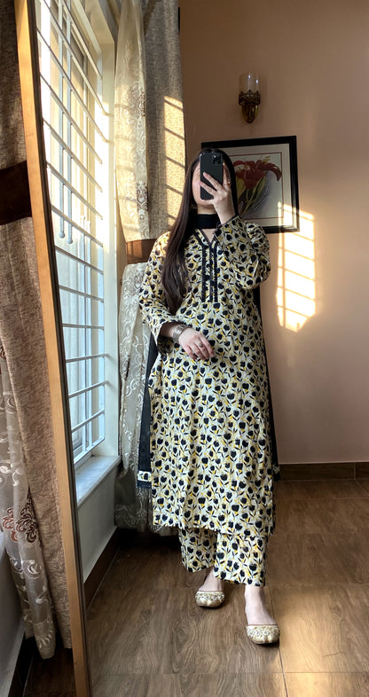 3 Piece - Pure Lawn Stitched Suit - 073