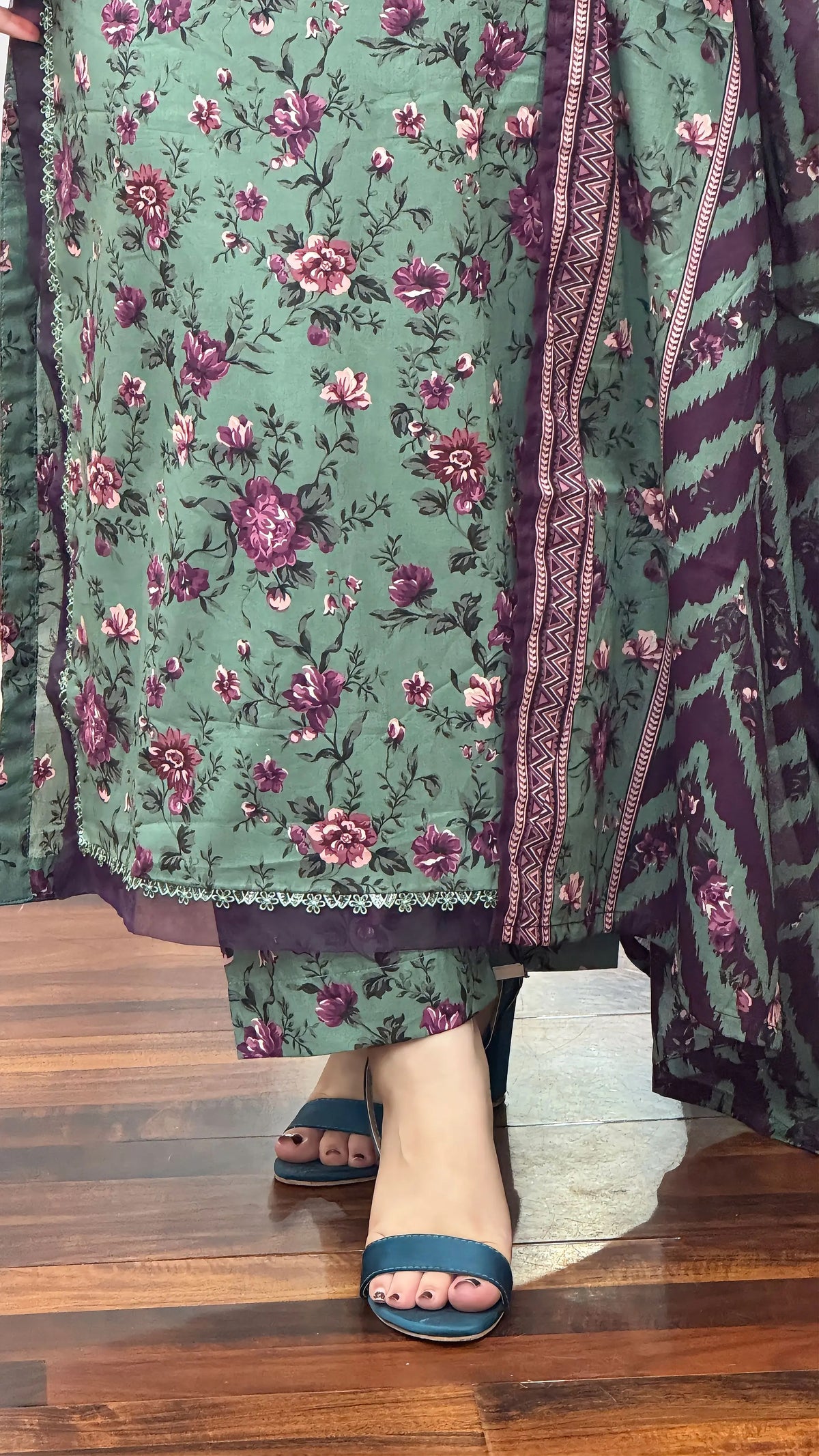 3 Piece - Printed Lawn Stitched Suit-299