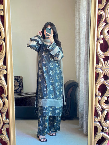 3 Piece - Lawn Printed Stitched Dress - 1006