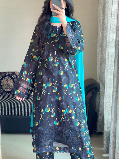 3 Piece - Lawn Printed Stitched Dress - 1001