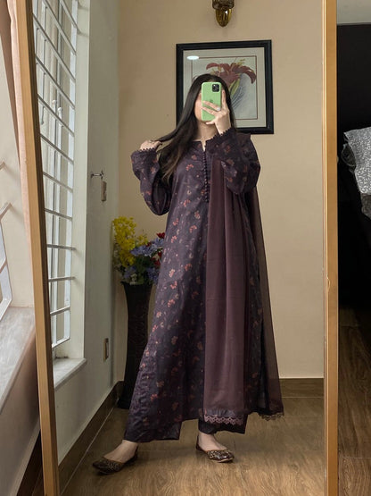 3 Piece- Lawn Stitched Suit - 11