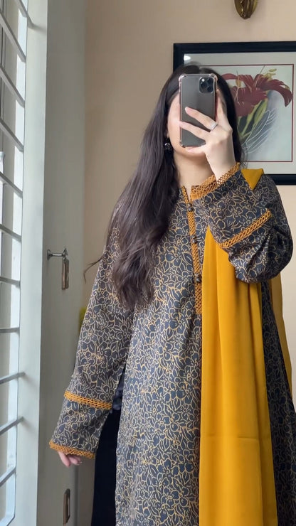 3 Piece - Lawn Stitched Suit - 14