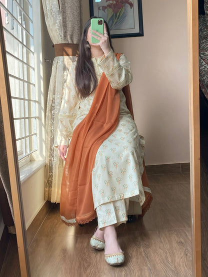 3 Piece - Lawn Stitched Suit - 012