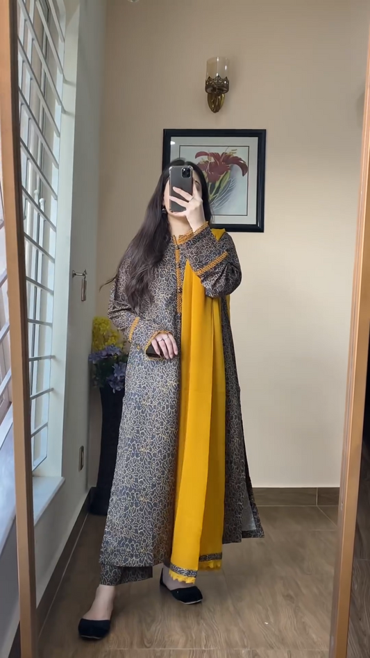 3 Piece plain khaddar Stitched - 043