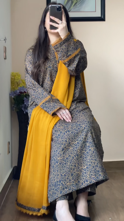 3 Piece plain khaddar Stitched - 043