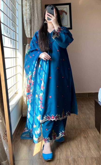 3 Piece Embroidered Lawn Stitched Dress - 116