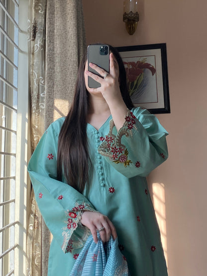 3 Piece Embroidered Lawn Stitched Dress - 115