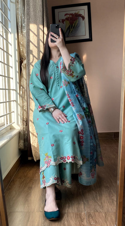 3 Piece Embroidered Lawn Stitched Dress - 115